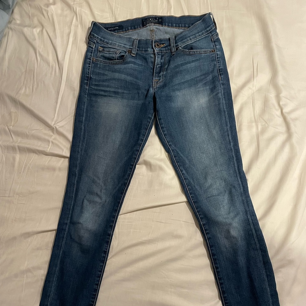 Lucky Brand Charlie Skinny 2/26 R